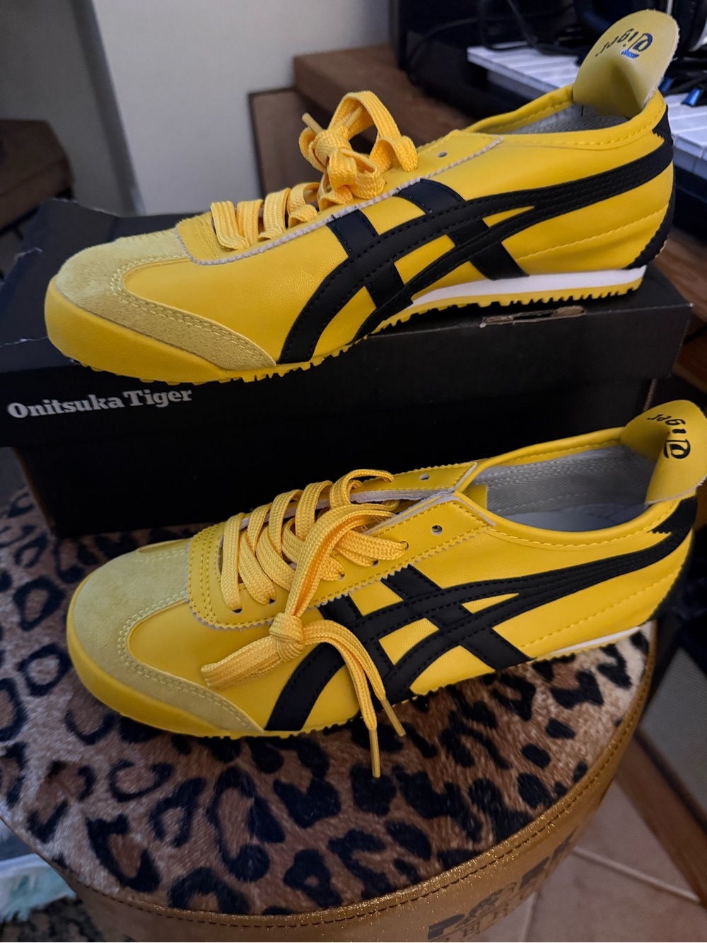 🐯✔️Onitsuka Tiger by Asics Mexico 66 Men's Sneakers in Yellow/Black🐯✔️ NWT